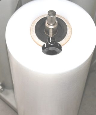 Palletwikkelfolie, machinerollen, 200% rek, transparant, 20 My dik, 50 cm x 1.700 m per rol-0